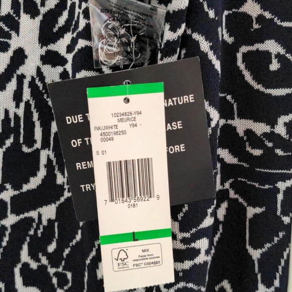 Black & White Flowered Cardigan - new with tags - Picture 4 of 6